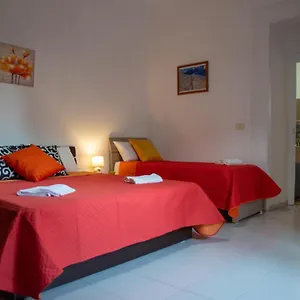 Domus Anticaglia By Domusextra Appartement